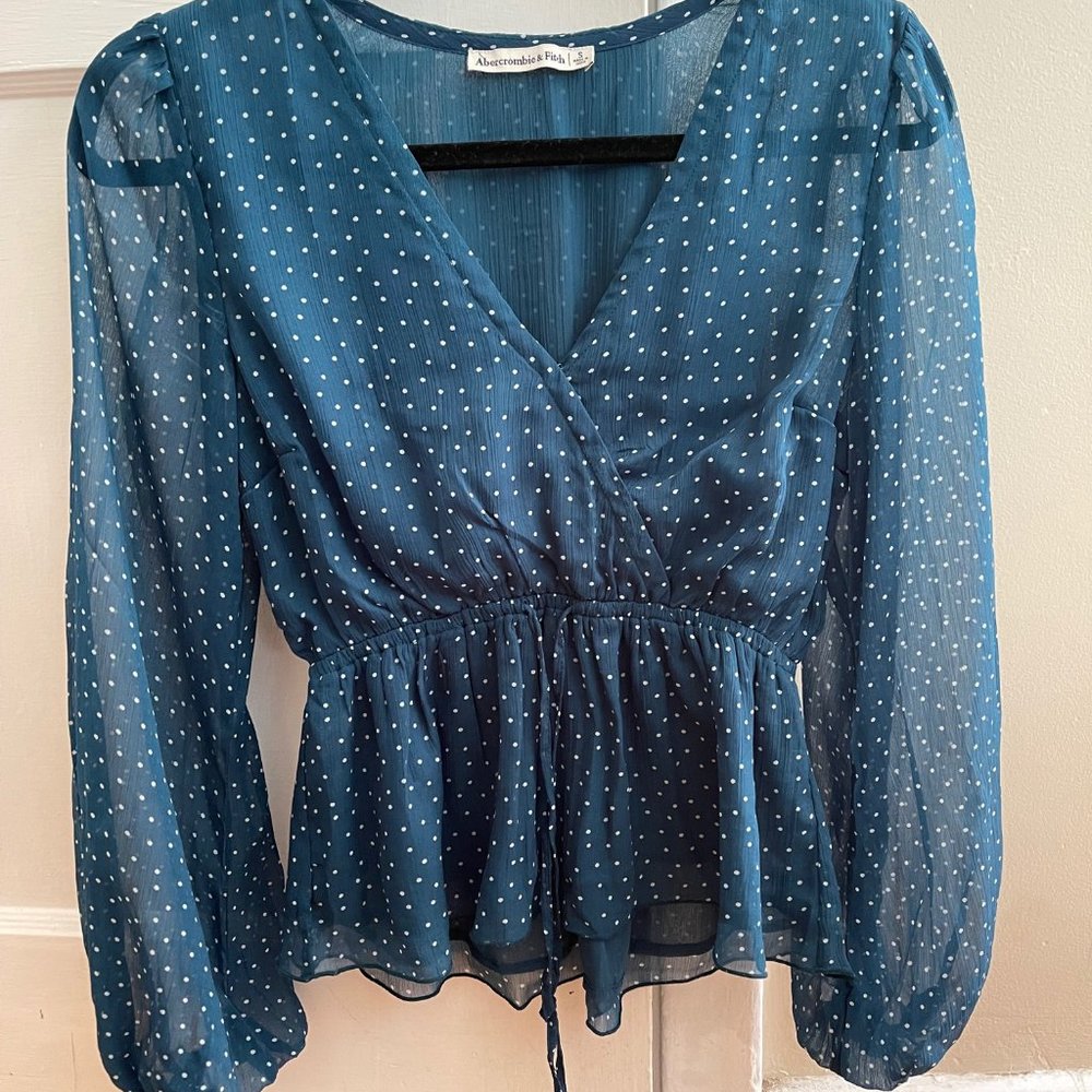 Blue/green Abercrombie polka dot blouse, small